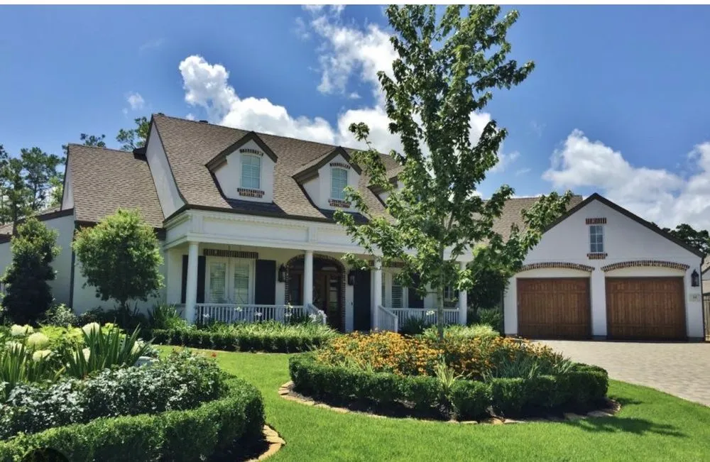 Trusted yard cleanup service experts serving Wilmington, NC - Wheelie Clean Services