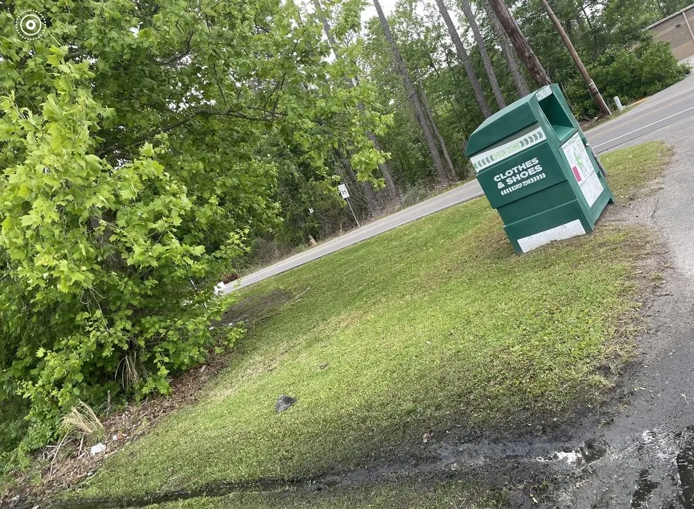 Professional outdoor landscaping in Wilmington, NC by Wheelie Clean Services