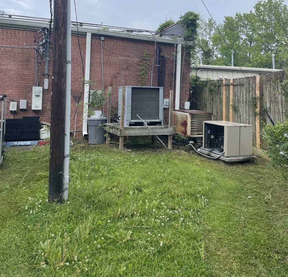 Custom yard maintenance near you in Wilmington, NC by Wheelie Clean Services