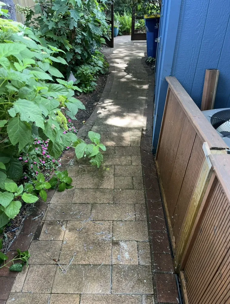 Professional garden landscaping experts serving Mishawaka, IN - Whisman Lawn and Landscape