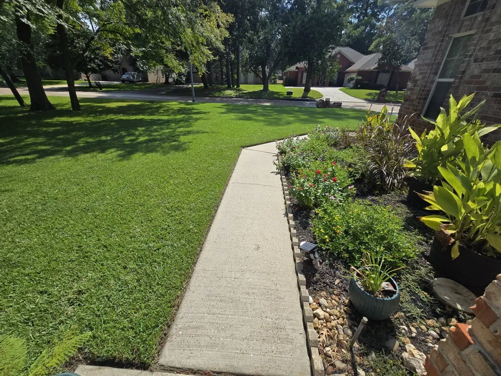 Custom residential landscaping near you across Montgomery, TX - Whisper Lawn