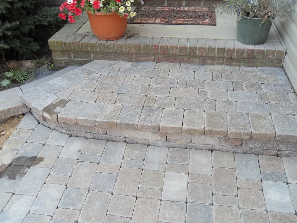 Local lawn care service experts serving Annapolis, MD - Whitaker's Landscaping