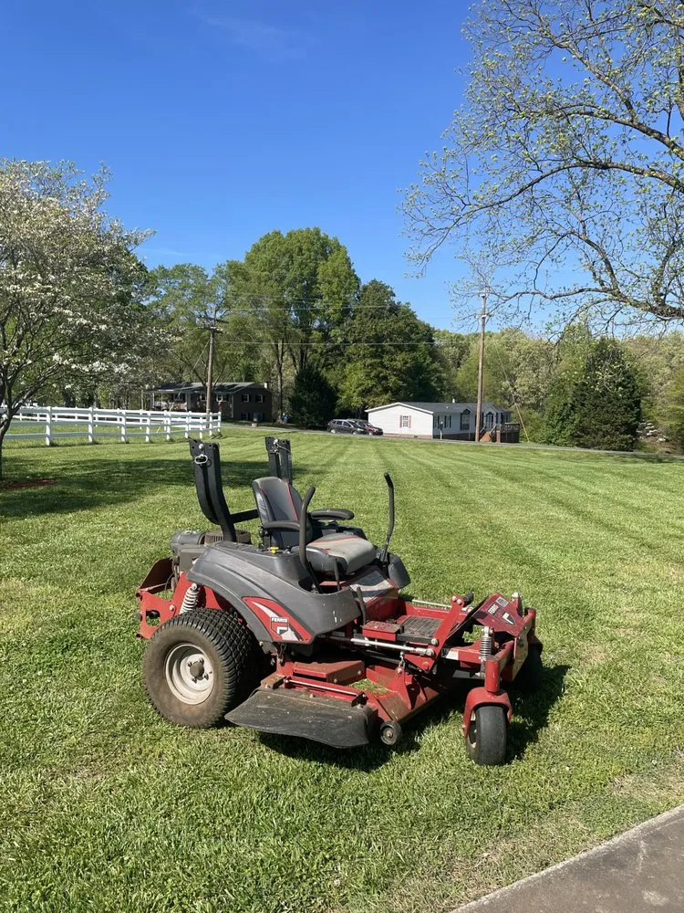Custom lawn mowing service in Shelby, NC - Whitaker’s Lawncare Services