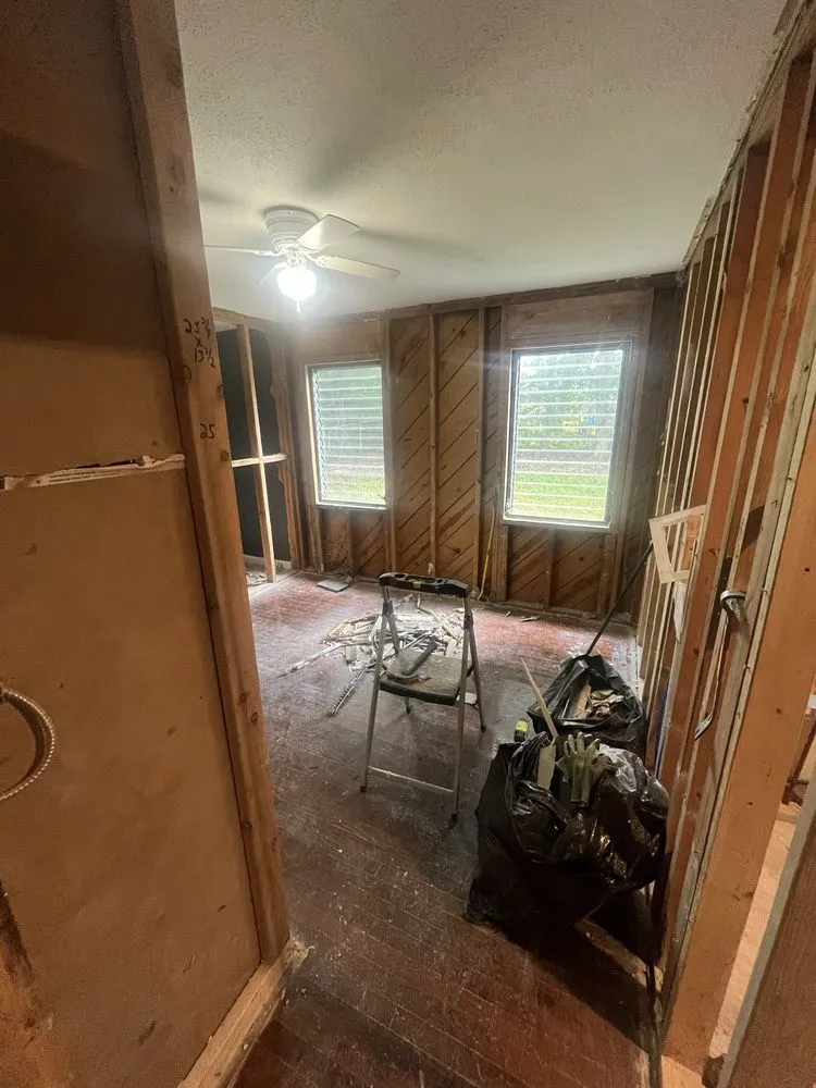 Trusted residential landscaping with custom design across Birmingham, AL - White and White