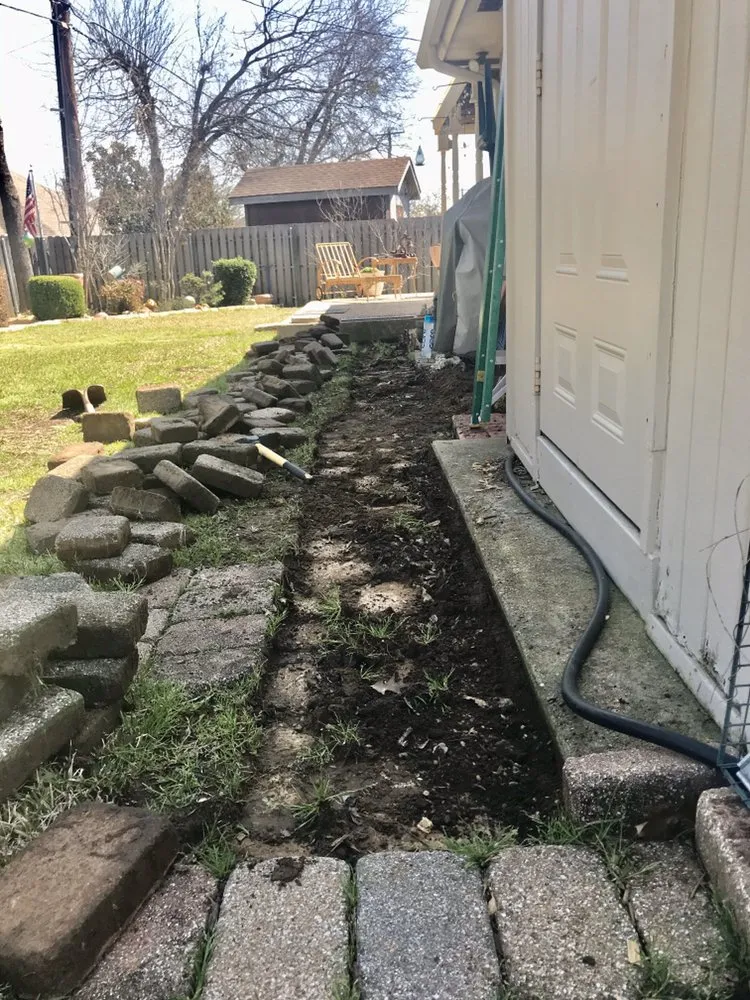 Reliable garden landscaping in Cleburne, TX by White Lawn Care