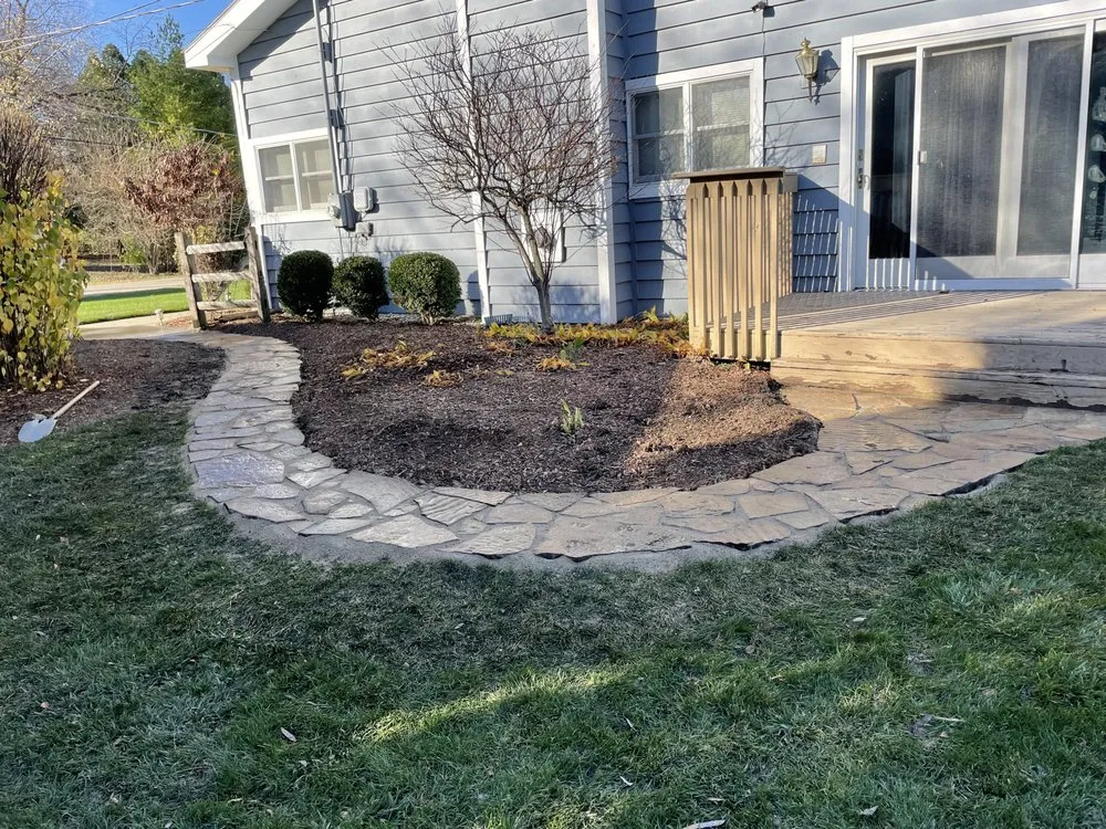 Custom lawn care service experts serving Round Lake Beach, IL - White Oak Landscaping