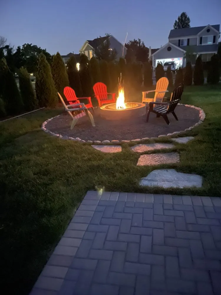 Affordable garden landscaping experts serving Round Lake Beach, IL - White Oak Landscaping