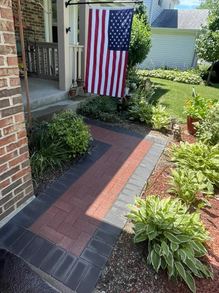 Trusted lawn mowing service experts serving Round Lake Beach, IL - White Oak Landscaping