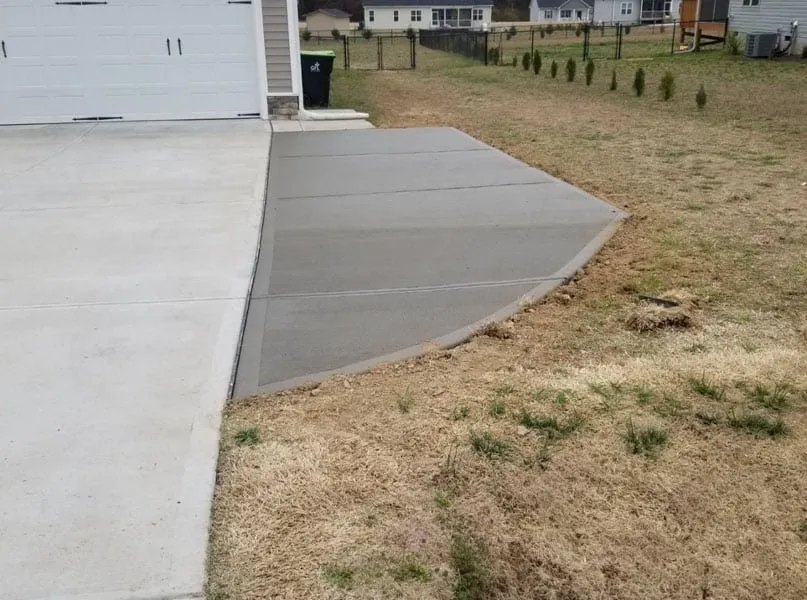 Local yard cleanup service experts serving Raleigh, NC - White Oak Lawn & Landscaping