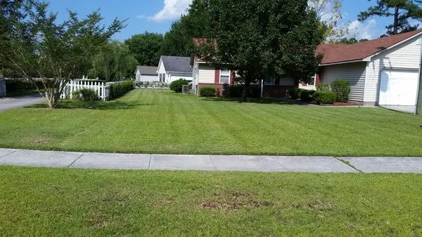 Local lawn care service in Hubert, NC by White Oak Lawn Care