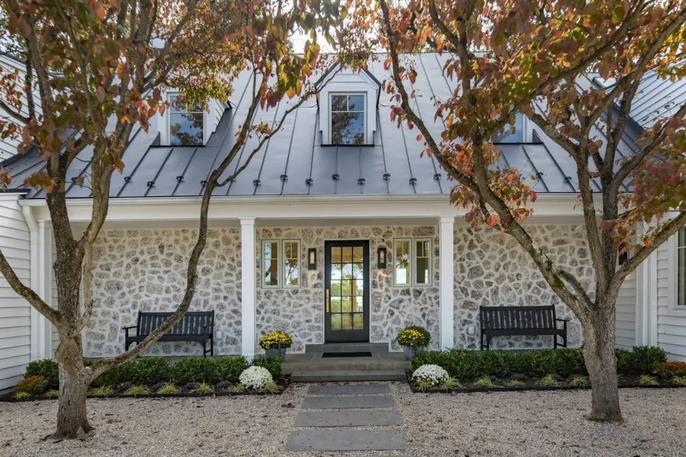 Custom outdoor landscaping experts serving Leesburg, VA - White Pearl Management