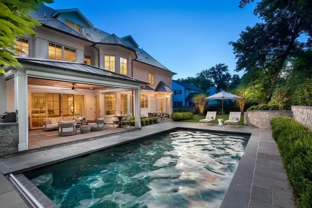 Local lawn care service in Leesburg, VA - White Pearl Management