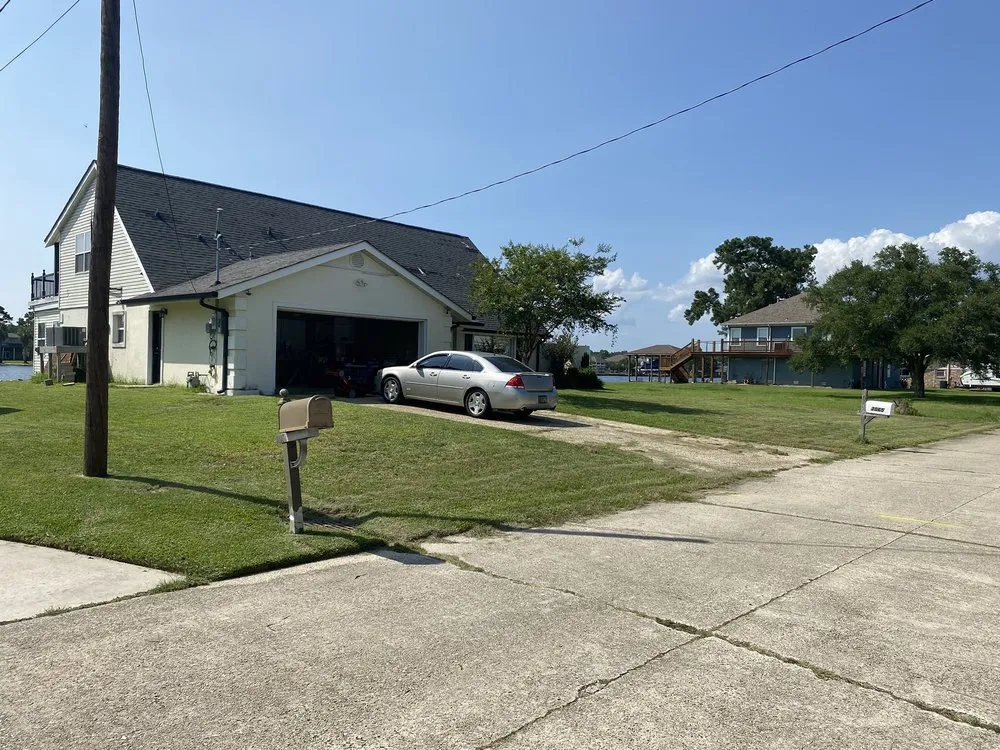 Professional lawn mowing service in New Orleans, LA by White Sanitation Services