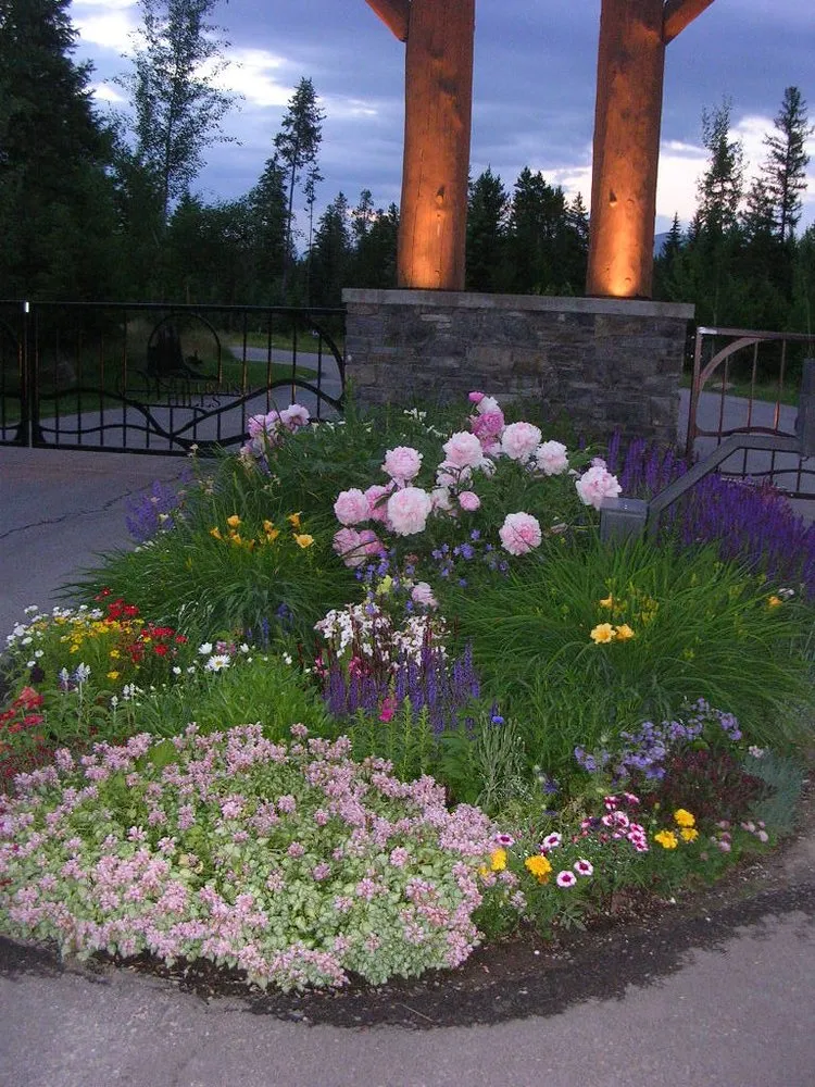 Reliable outdoor landscaping in Whitefish, MT - Whitefish Hills Service