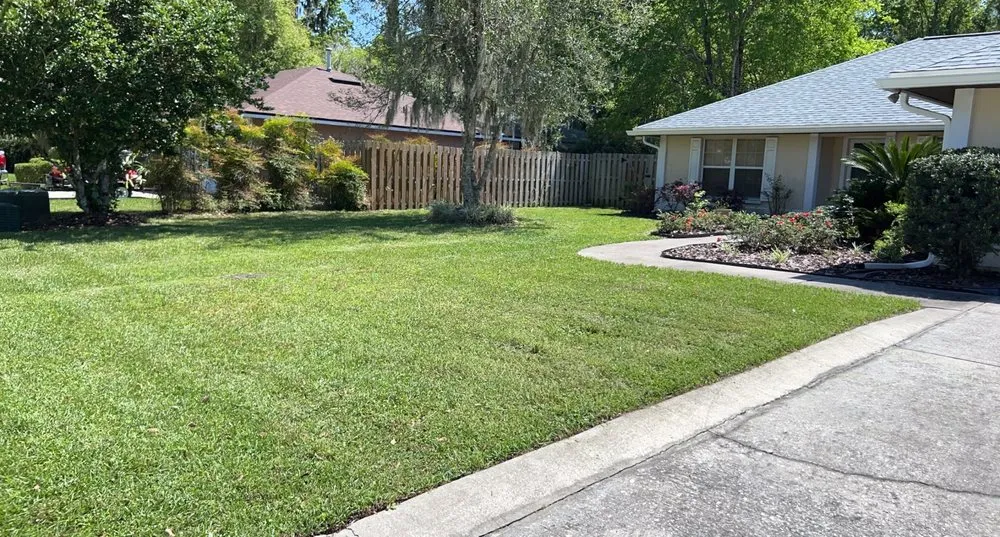 Trusted lawn care service experts serving St Petersburg, FL - Whitehead Picture Perfect Services
