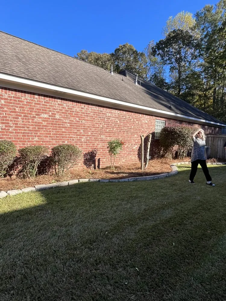 Affordable yard maintenance in Pelahatchie, MS by White’s Landscaping Services