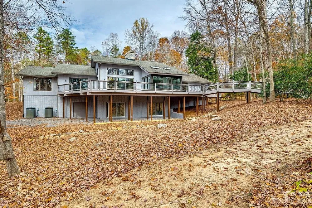 Top-rated lawn care service in Charlotte, NC - Whitetail Residential Services