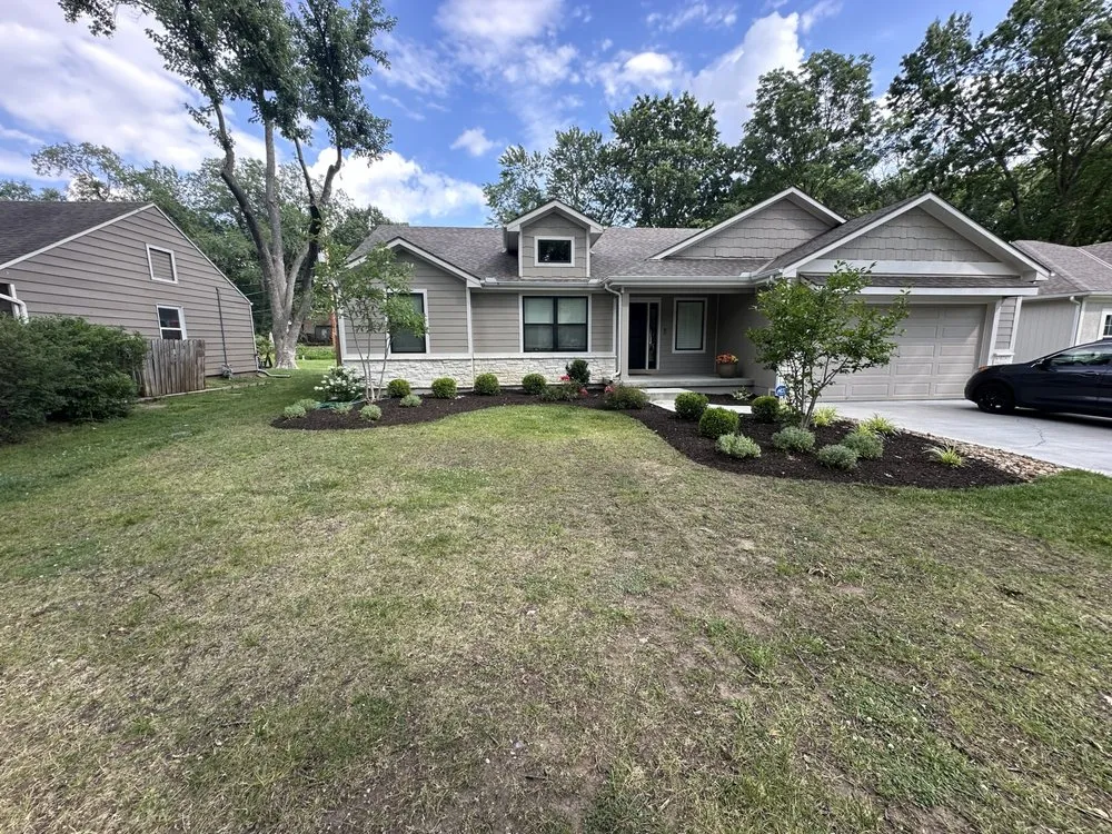 Local residential landscaping in Kansas City, KS by Whitewood Lawncare