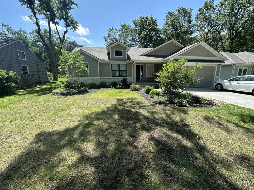 Custom garden landscaping experts serving Kansas City, KS - Whitewood Lawncare