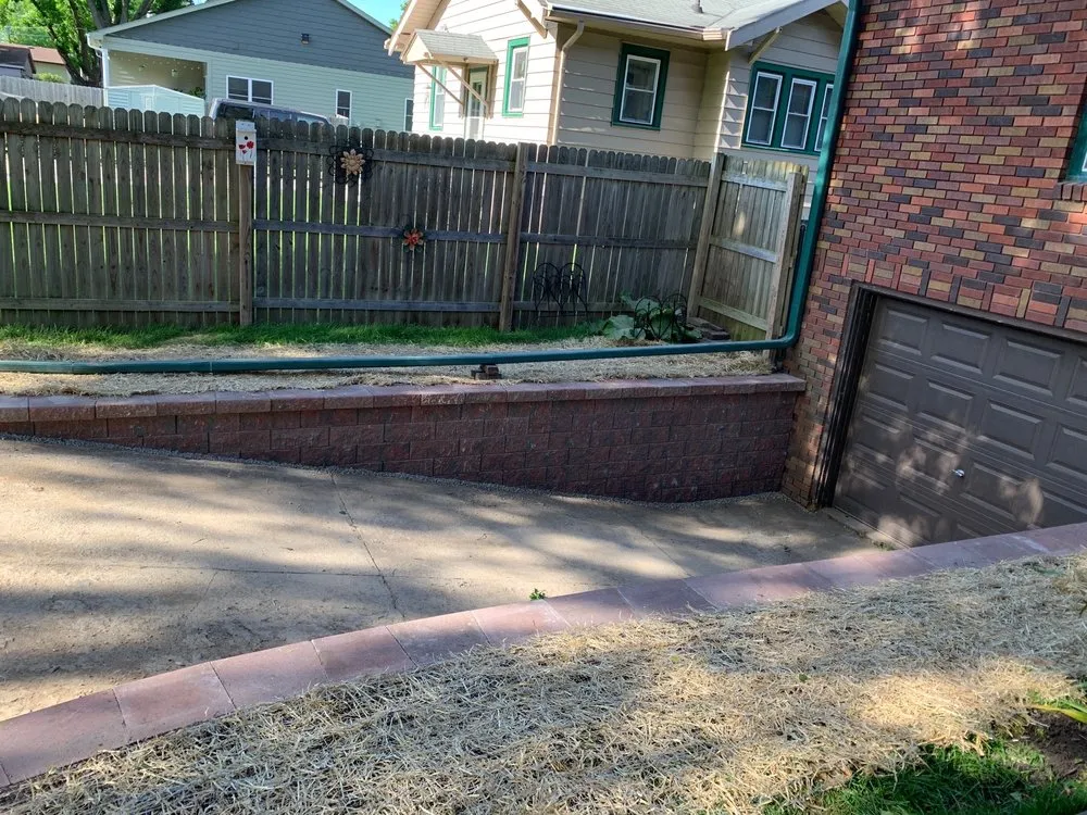 Custom landscape installation experts serving Des Moines, IA - Whitfield's Lawn and Garden