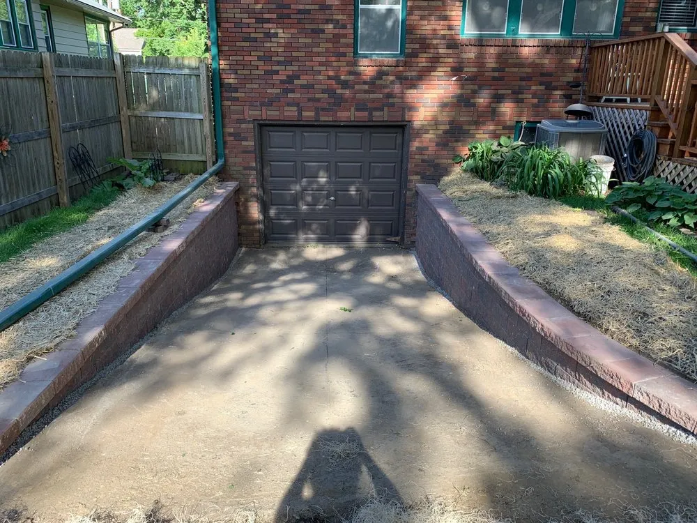 Local garden landscaping in Des Moines, IA by Whitfield's Lawn and Garden