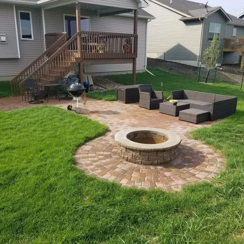Reliable yard cleanup service in Des Moines, IA by Whitfield's Lawn and Garden