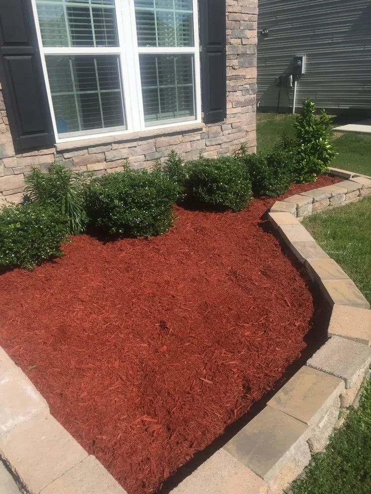 Reliable lawn care service in Smithfield, VA by Whitley's lawn services