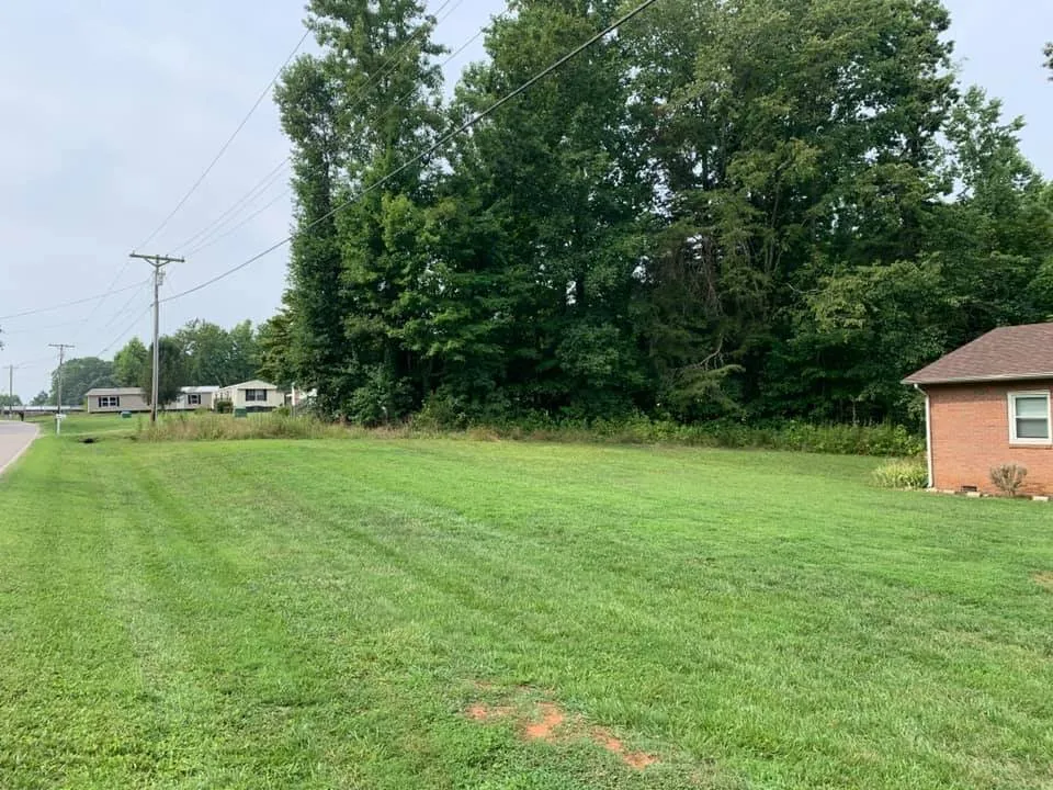 Custom residential landscaping in Statesville, NC by whitlock landscaping