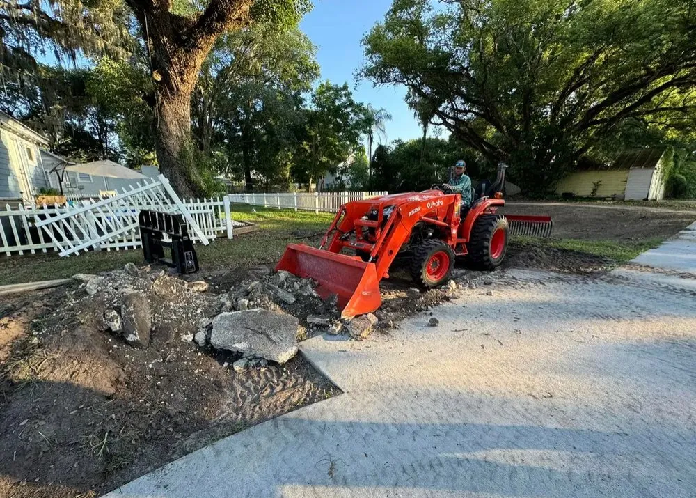 Local lawn mowing service near you in Thonotosassa, FL by Whitmers Property Maintenance