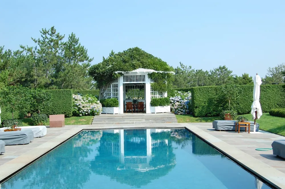 Custom yard cleanup service experts serving East Hampton, NY - Whitmores Landscaping