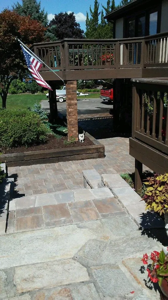 Expert lawn care service experts serving Grand Blanc, MI - Whitson Landscaping