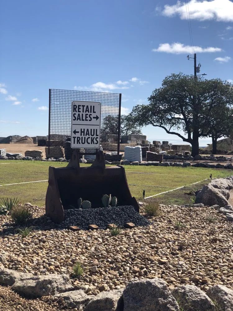 Trusted yard cleanup service experts serving Granite Shoals, TX - Whittlesey Landscape Supplies