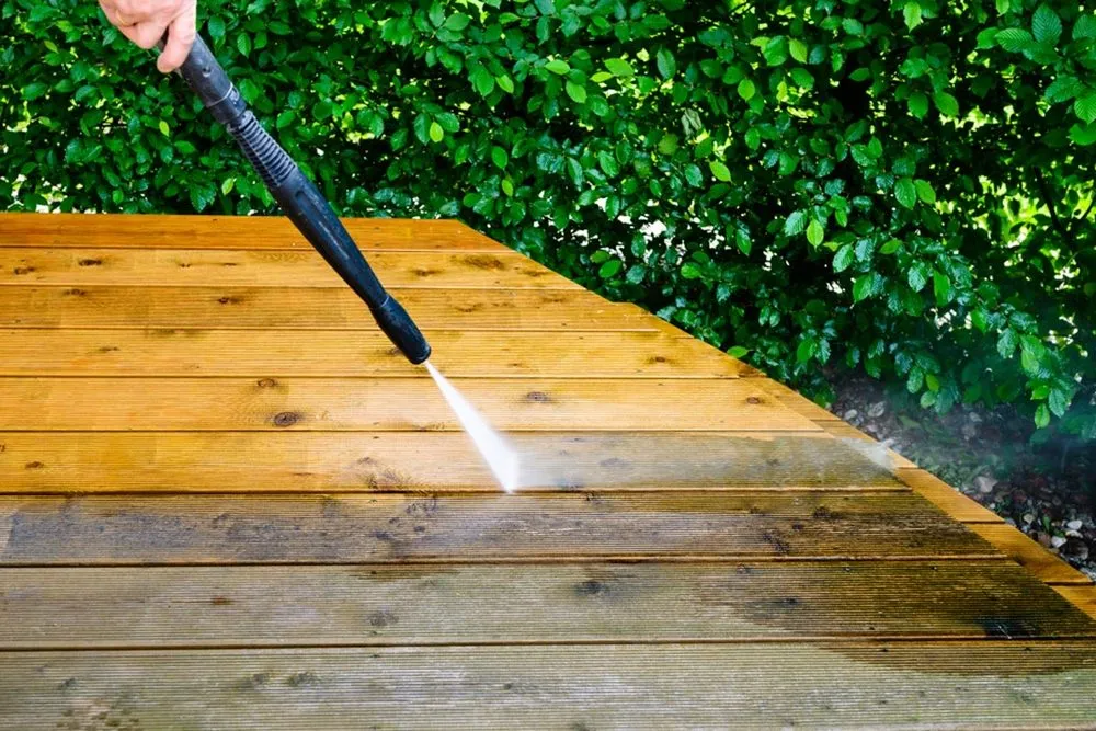 Professional garden landscaping in Alpine, TN by Whole Lotta Detail