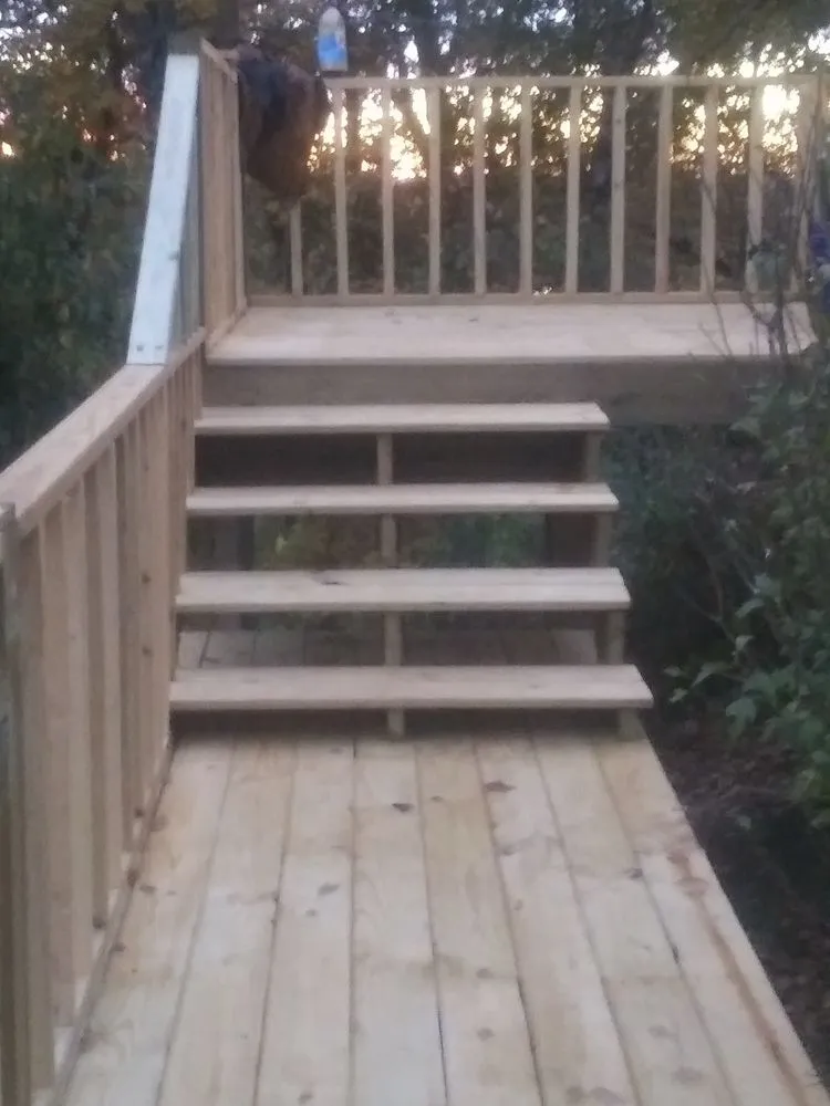 Custom residential landscaping for residential properties in Alpine, TN by Whole Lotta Detail