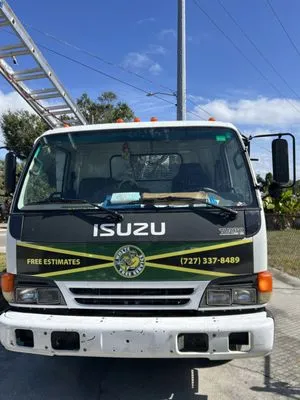 Whyte Tree Service Logo