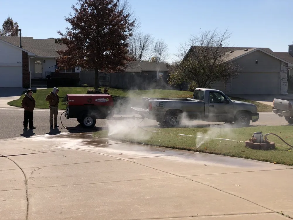 Professional garden landscaping in Wichita, KS by Wichita Fertilizing