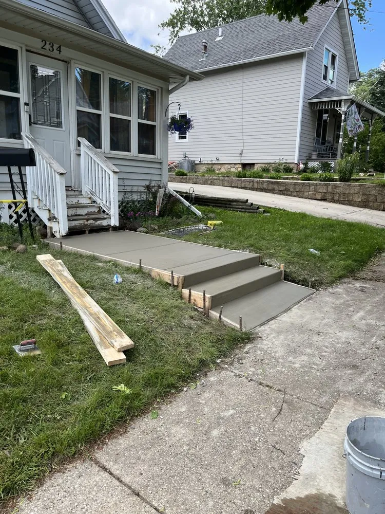 Affordable yard cleanup service in Milwaukee, WI - Wick Services