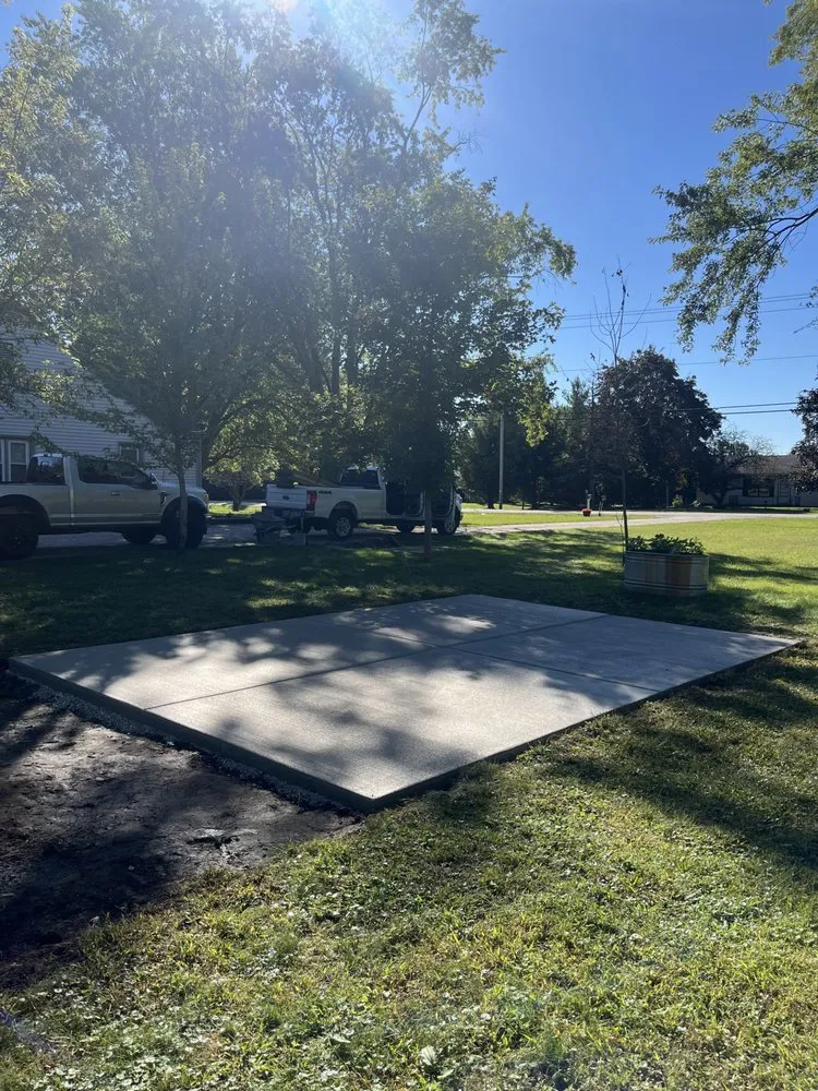 Expert lawn mowing service in Milwaukee, WI - Wick Services