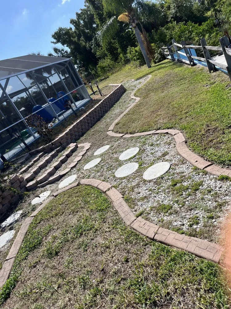 Reliable landscaping services experts serving Port Charlotte, FL - Wicked Weed Wackaz
