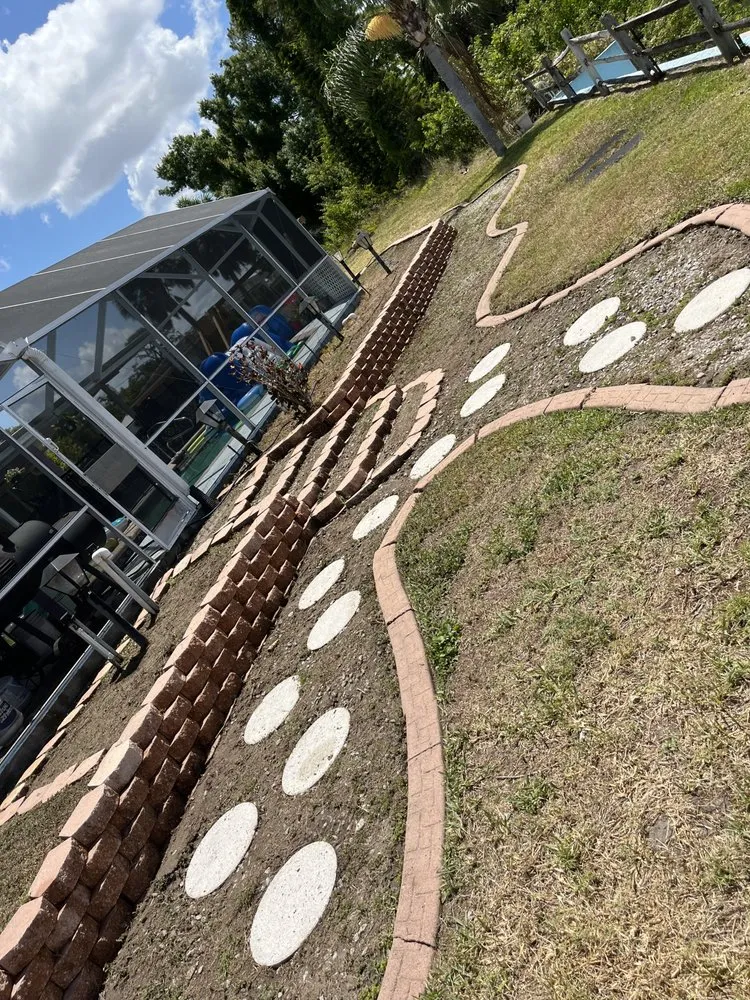 Professional landscaping services in Port Charlotte, FL - Wicked Weed Wackaz