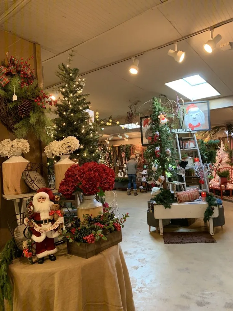 Expert garden landscaping with custom design across Springfield, MO - Wickmans Garden Village