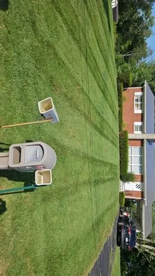 Widener Lawn Care Logo