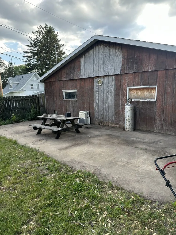 Affordable lawn care service for beautiful yards in Morrison, IL by Wiersema Lawn Care