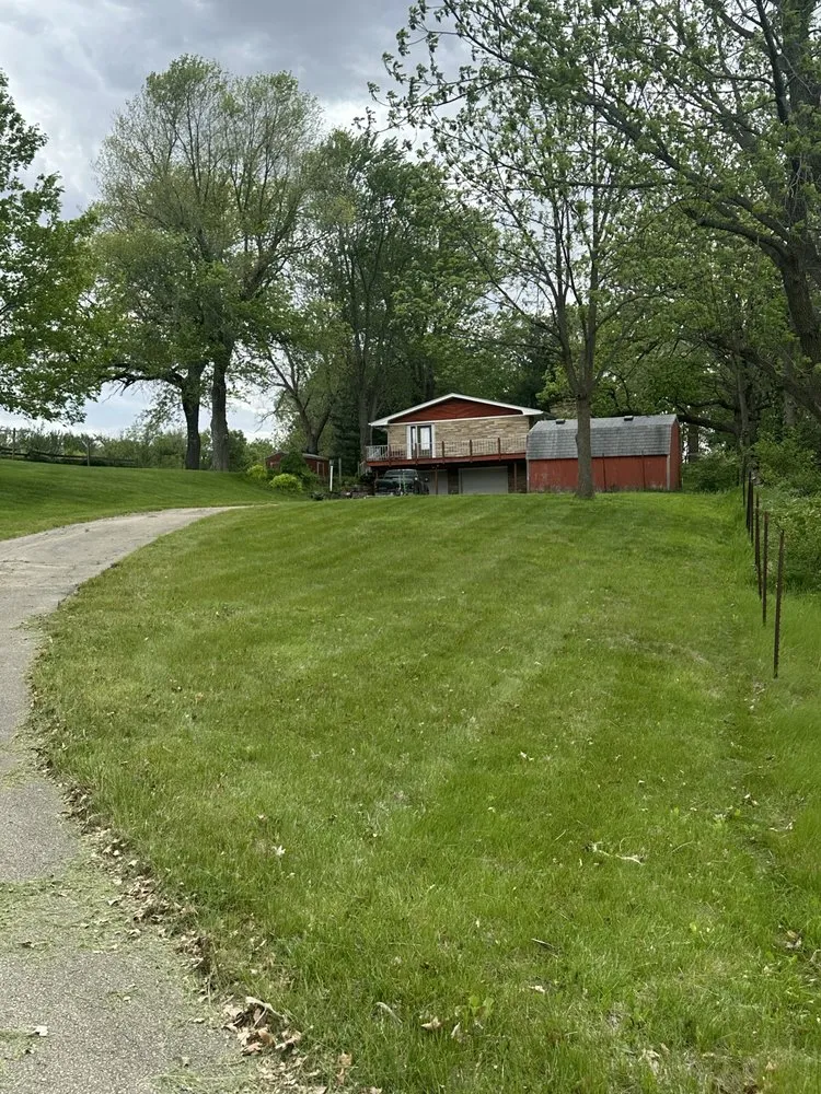 Expert garden landscaping experts serving Morrison, IL - Wiersema Lawn Care