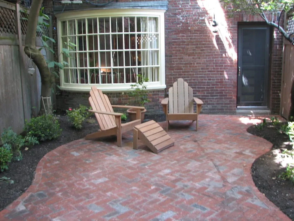 Expert yard cleanup service for year-round maintenance in Lexington, MA by WikWorks