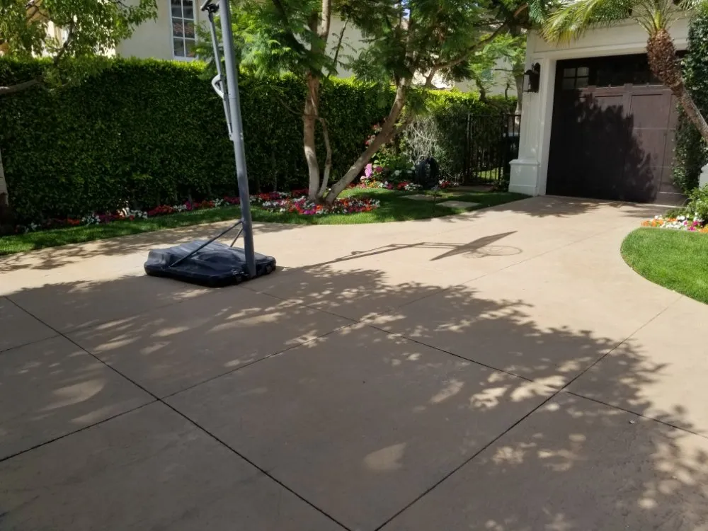 Trusted lawn mowing service experts serving Tujunga, CA - Wilber's Landscaping & Mantenance