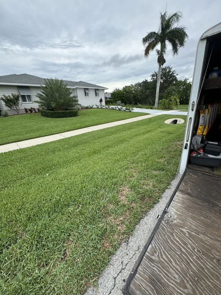 Top-rated yard cleanup service for year-round maintenance across Naples, FL - Wilbur Lawn Maintenance