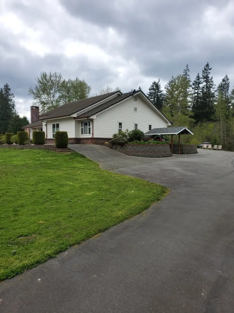 Professional yard cleanup service in Lakewood, WA by Wild Bunch Edible Landscapes
