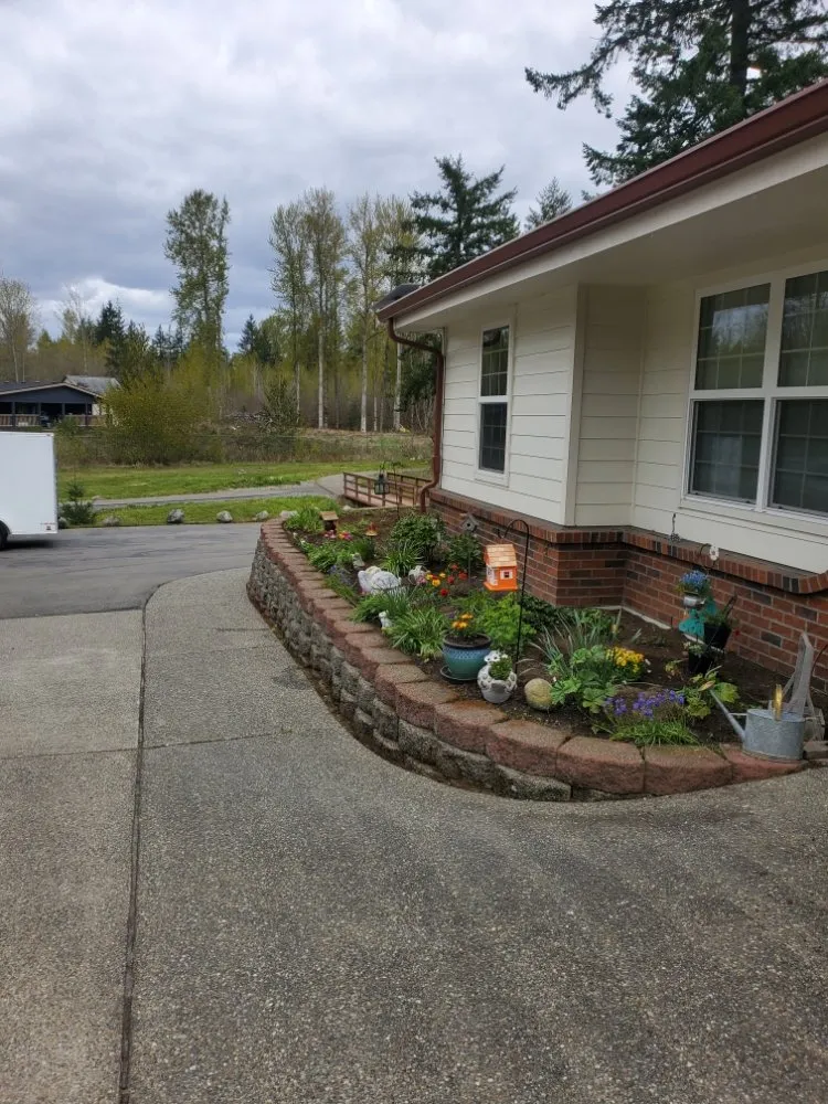 Local garden landscaping in Lakewood, WA by Wild Bunch Edible Landscapes