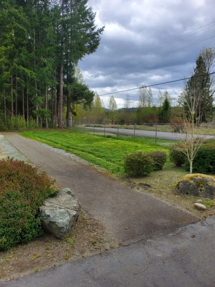 Custom yard maintenance experts serving Lakewood, WA - Wild Bunch Edible Landscapes